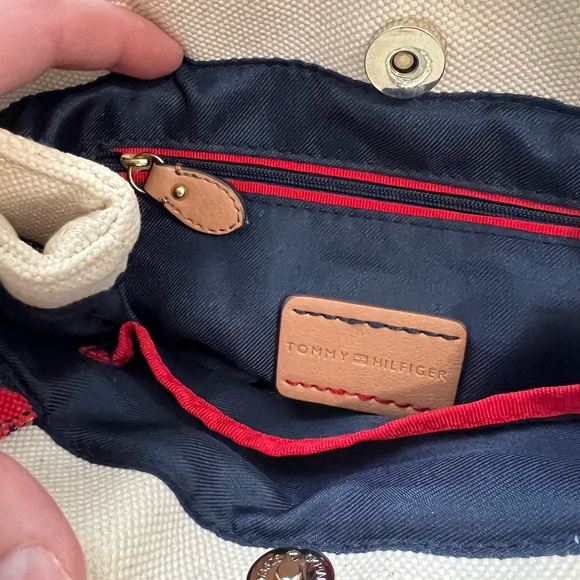Tommy Hilfiger Small Tote Crossbody - Picture 7 of 11